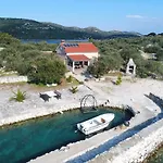 House Old Fisherman * Tkon